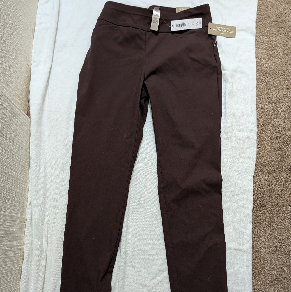 Chicos NWT Women's Brown Perfect Stretch Slimming Josie Pant Size 00/2
